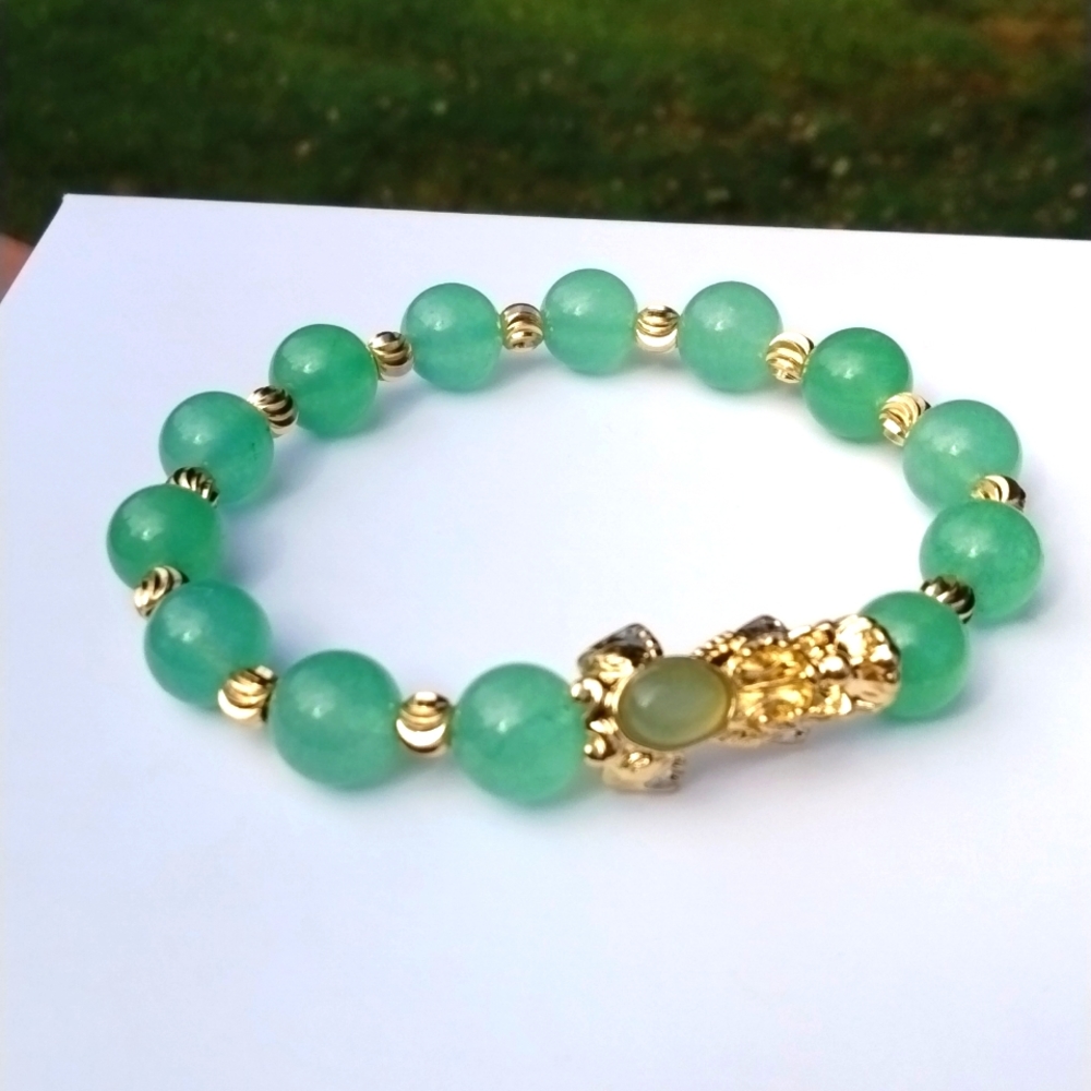 Pixiu Feng Shui Green Aventurine Bracelet in Goldtone